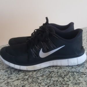 Women's Nike Free 5.0 Size 8.5 Shoes